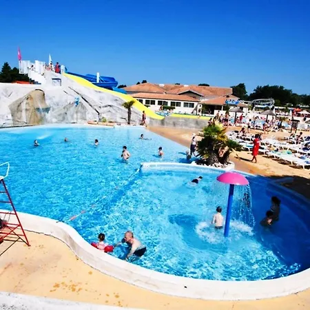 Spacious Mobil 42m2 - 3bed-2bath-clim Siblu Les Charmettes 펜션 레 마트